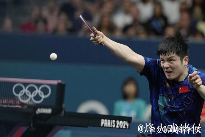 樊振东欧冠八强稳了，昔日小胖被方博轻松“拿捏”，谁说成长路上输不起？竞技场上不只有胜负，还有段子和真情